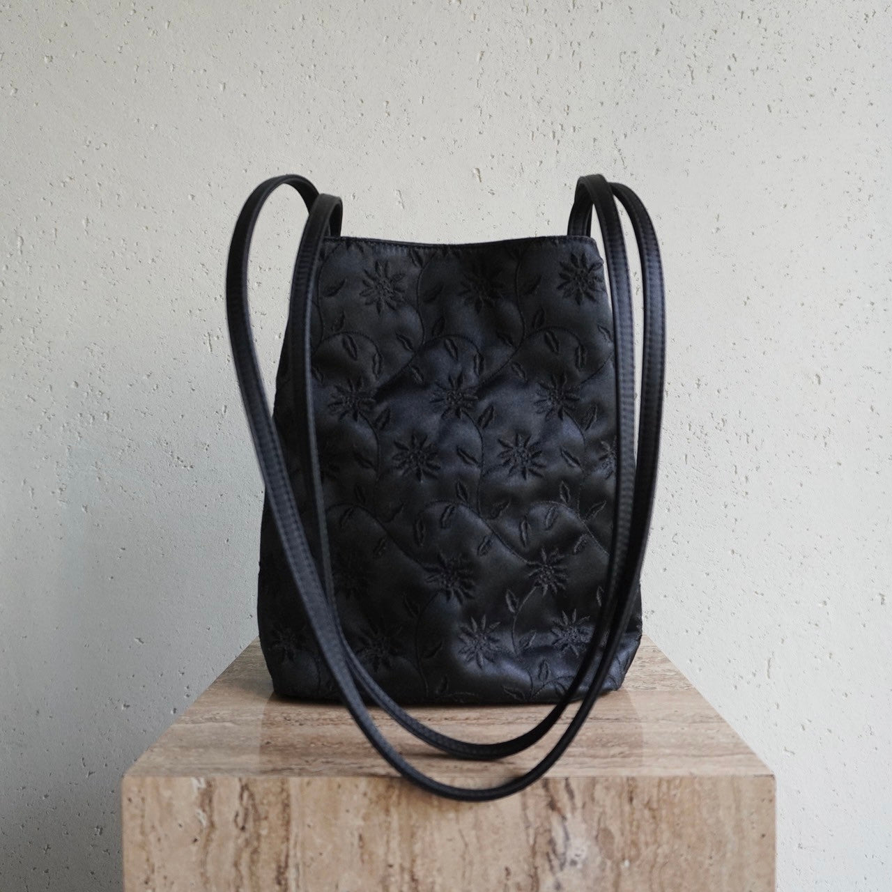 "NINE WEST” Embroidery Bag