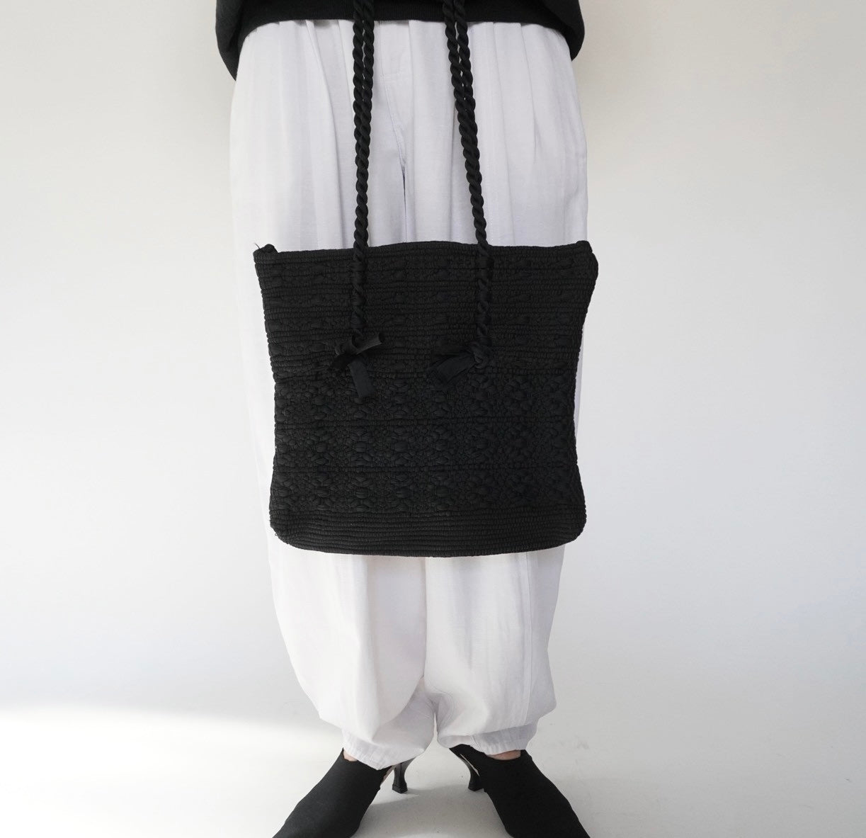 40s Woven Black Bag