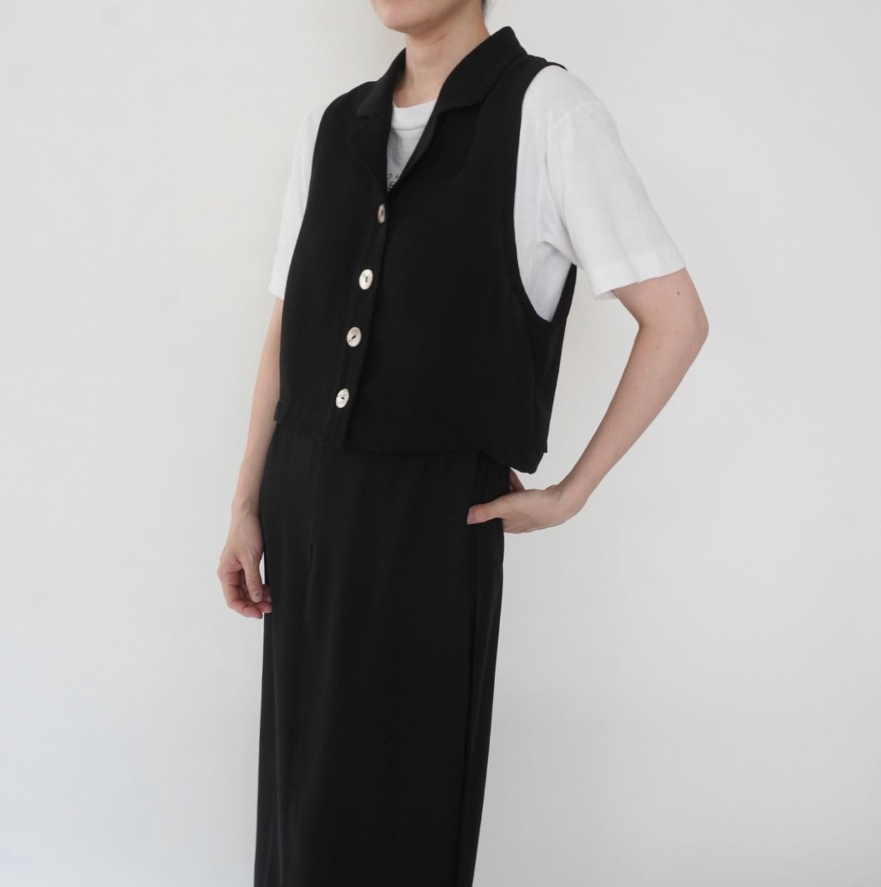 90s Black Sleeveless Shirt