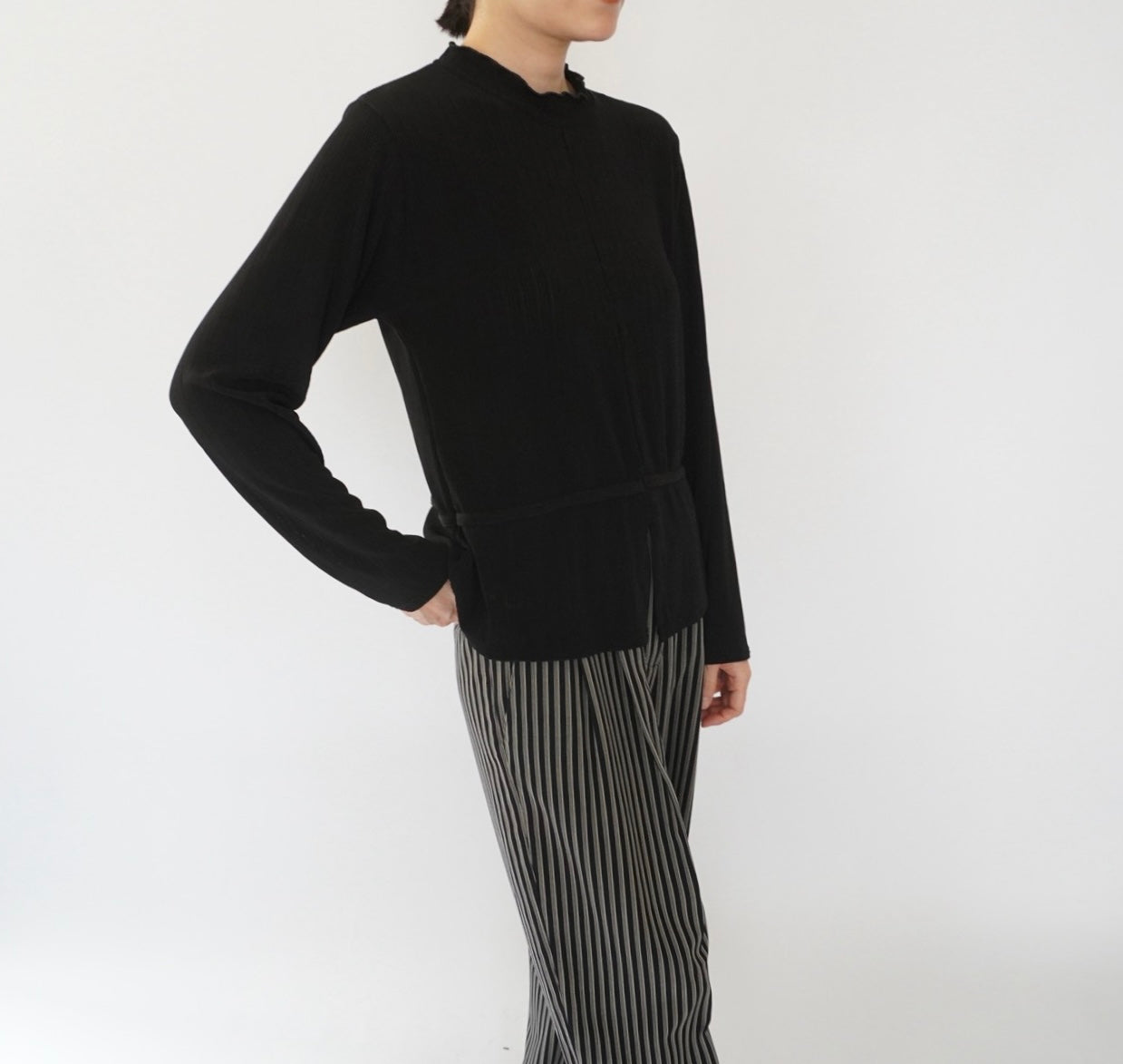 90s Black Design Top