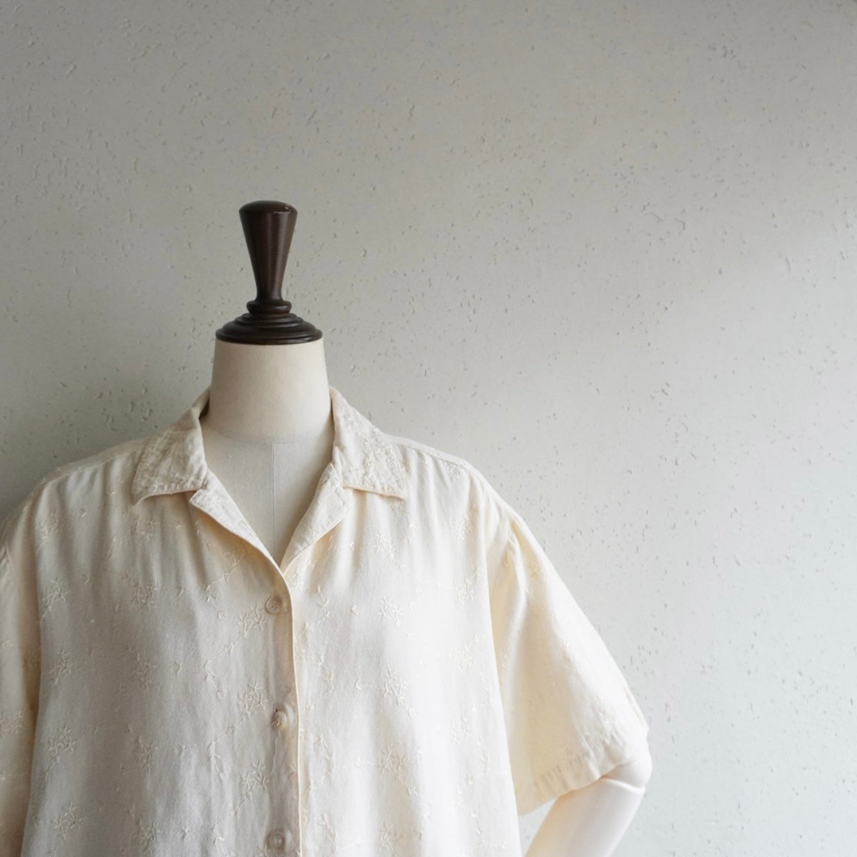 90s Embroidery Shirt