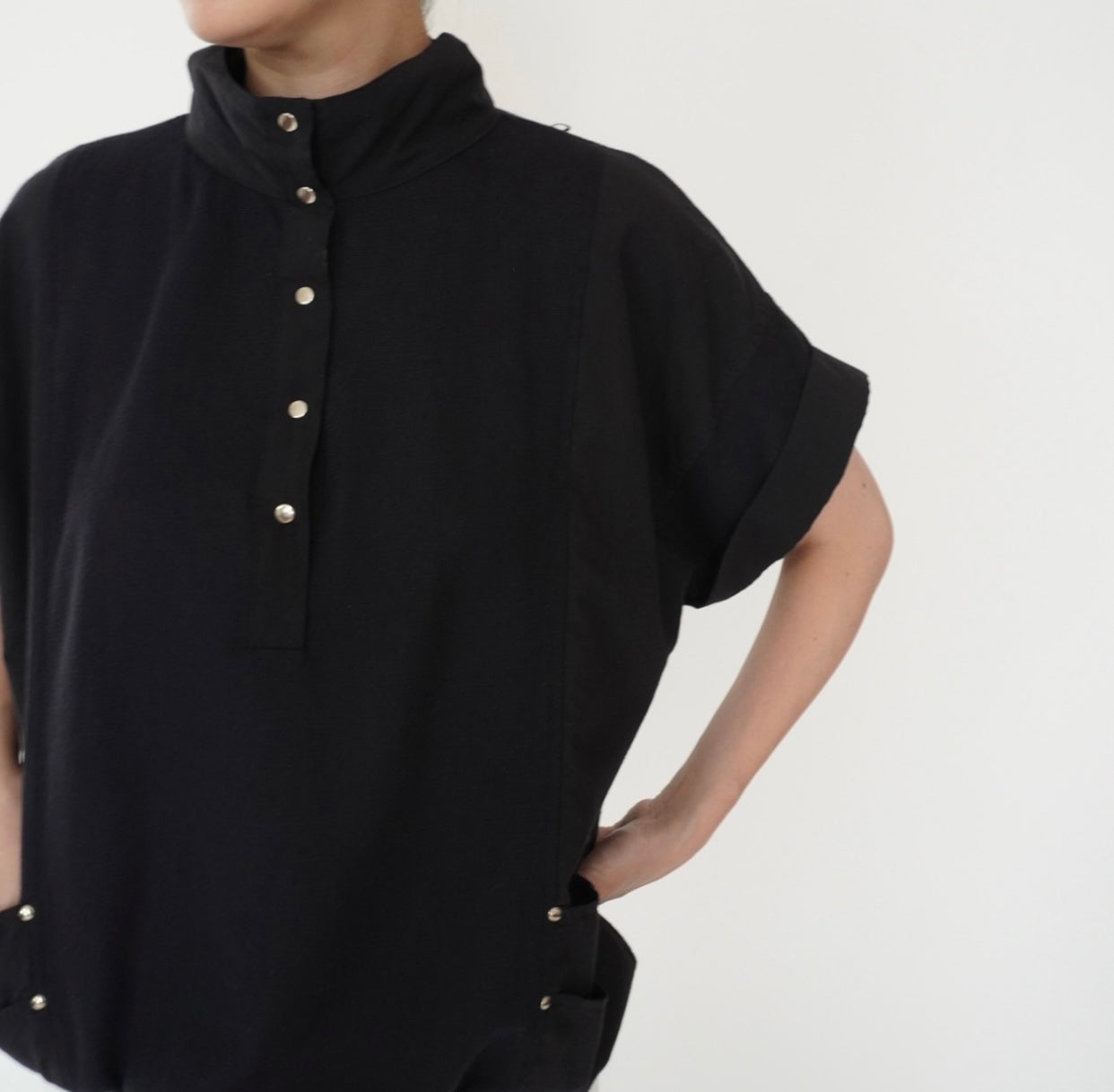 90s Black Design Top