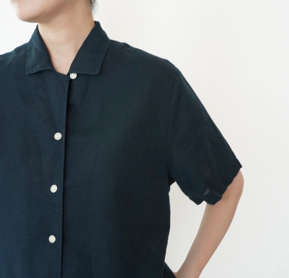 90s Navy Linen Shirt