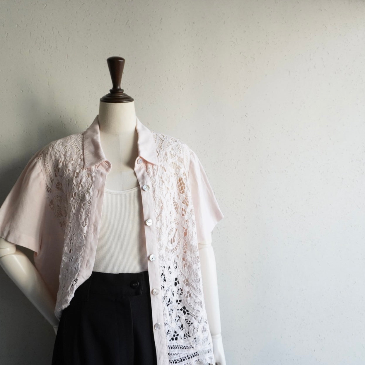 90s Lace Design Shirt