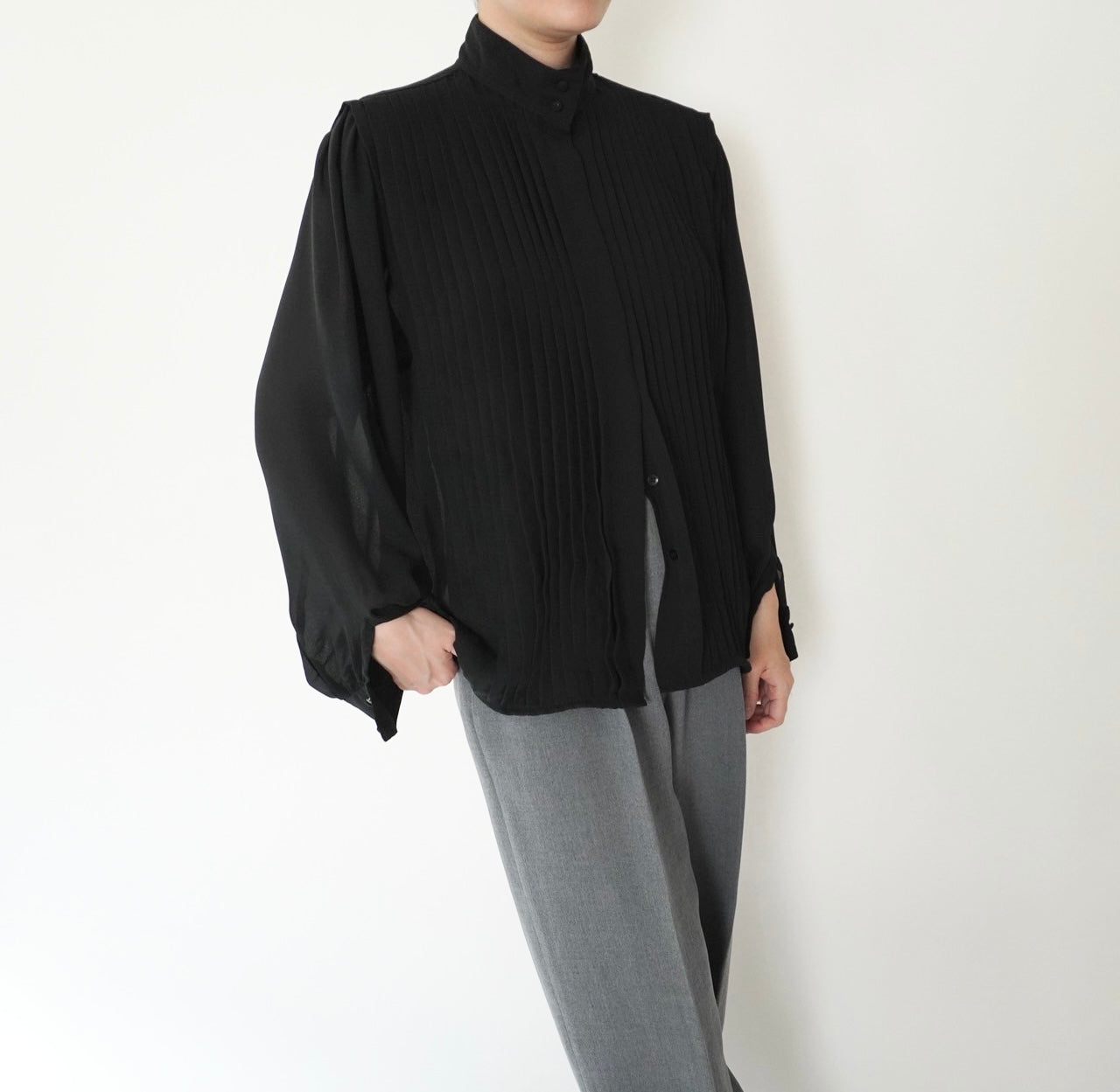 90s Pleated Design Blouse