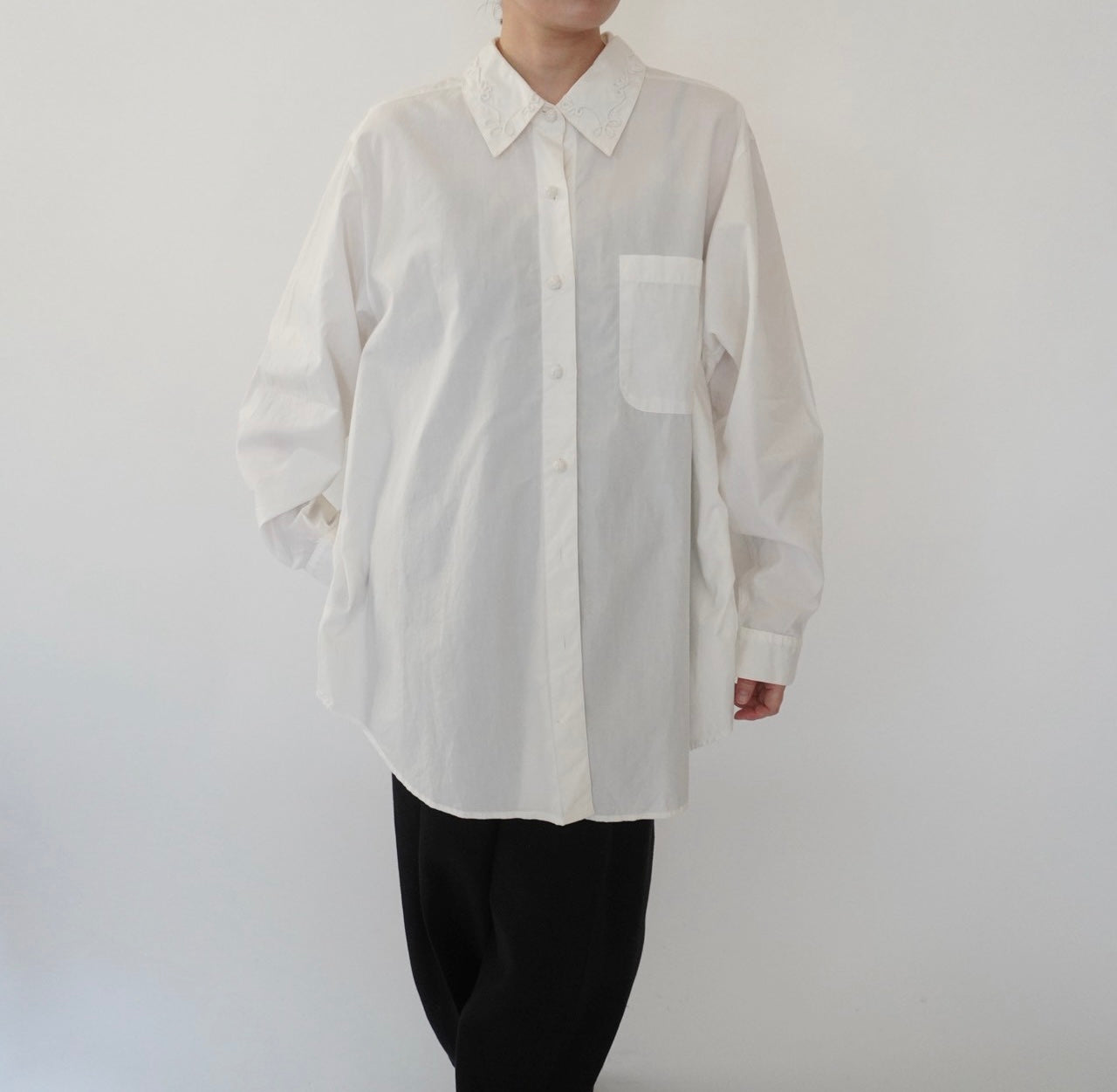 90s Embroidery Collar Shirt