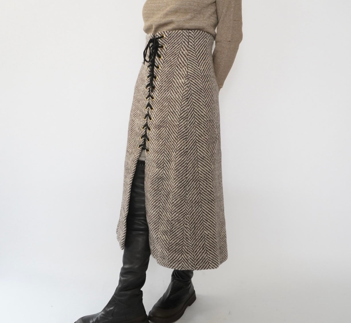 60s,70s "TRAINA BOUTIQUE" Lace Up Design Skirt