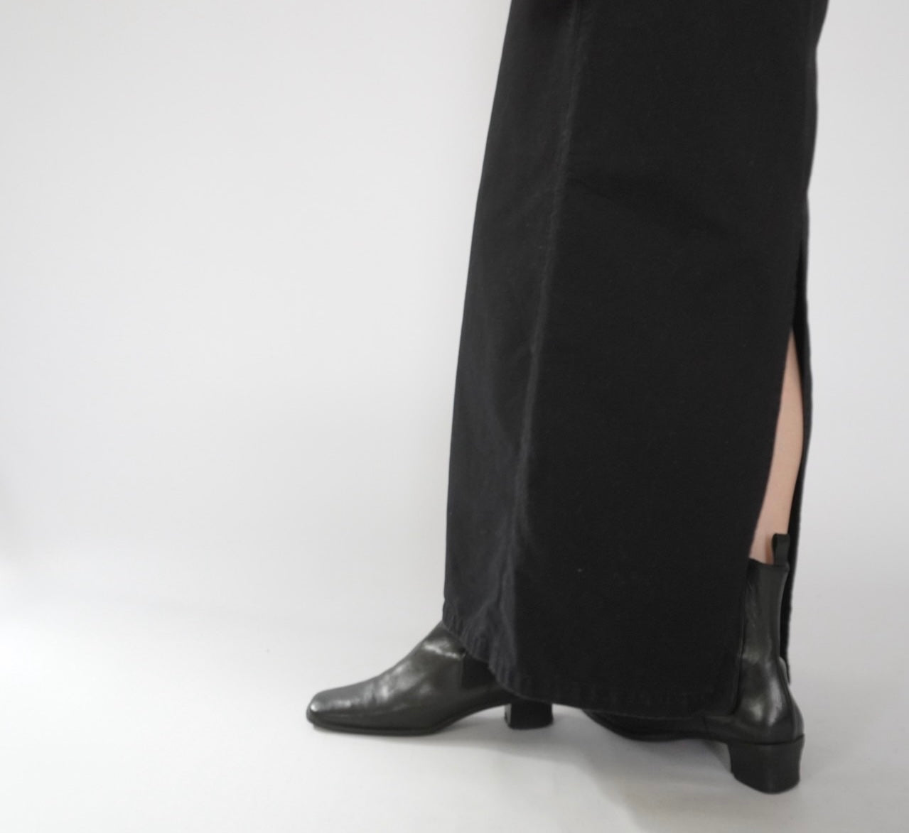 90s EURO Black Skirt