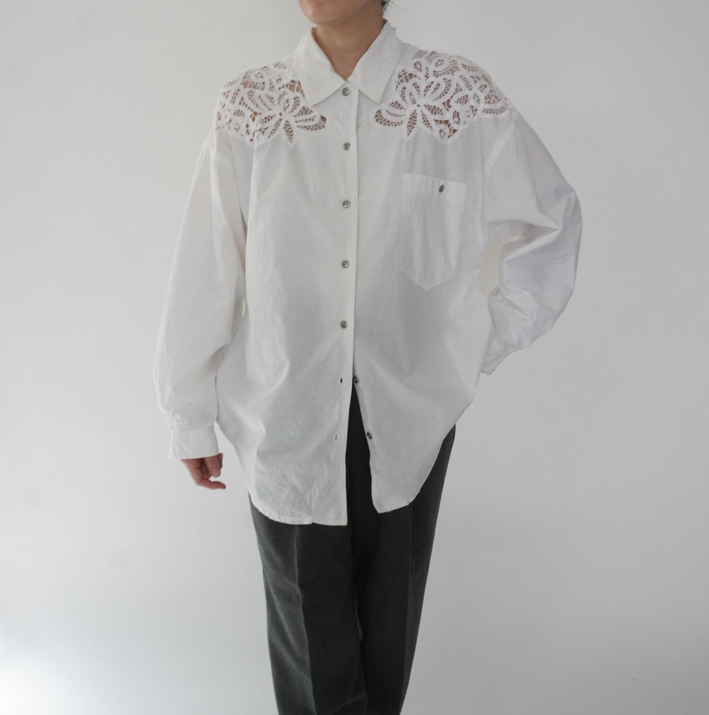 90s Lace Design Shirt