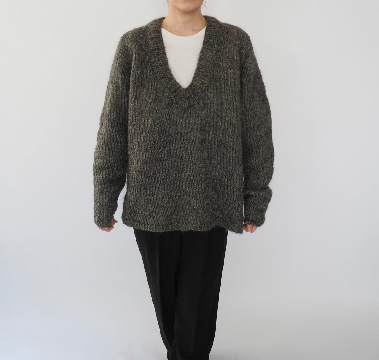 80s V Neck Knit