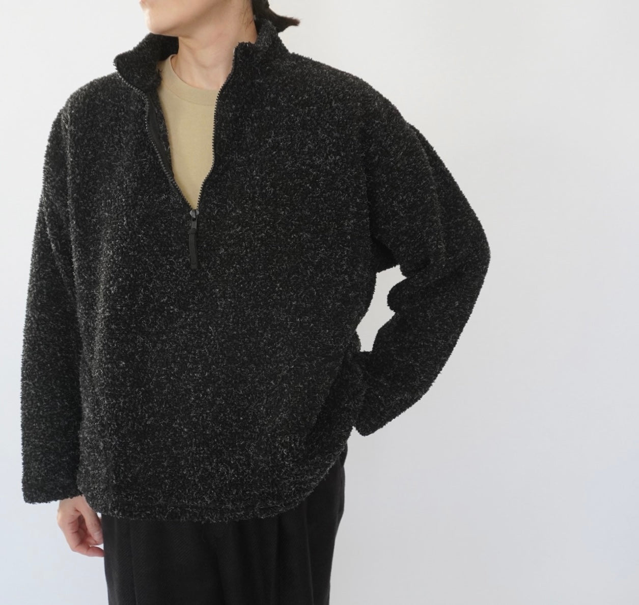 90s Black x White  Fleece Top