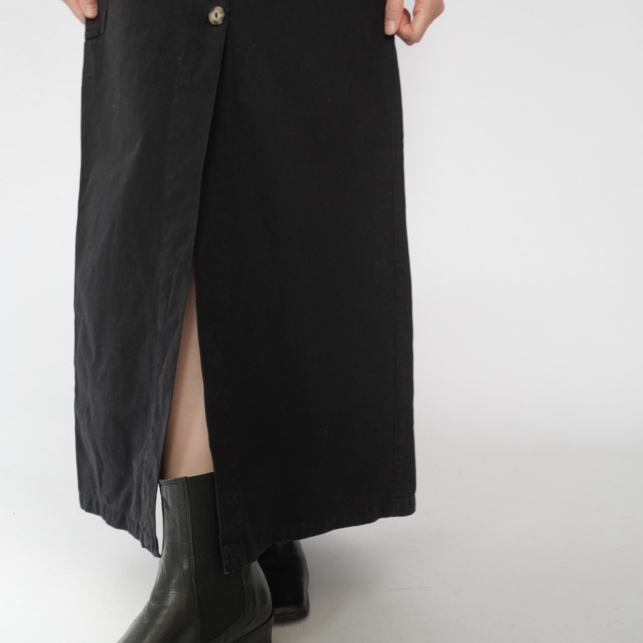 90s EURO Black Skirt