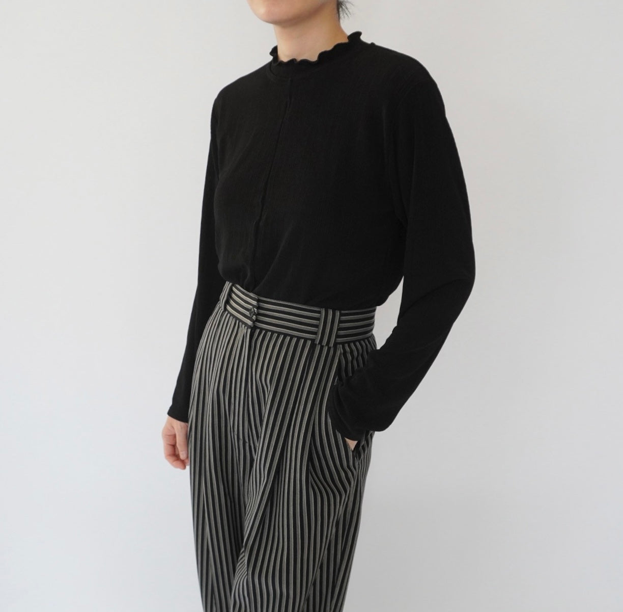 90s Black Design Top