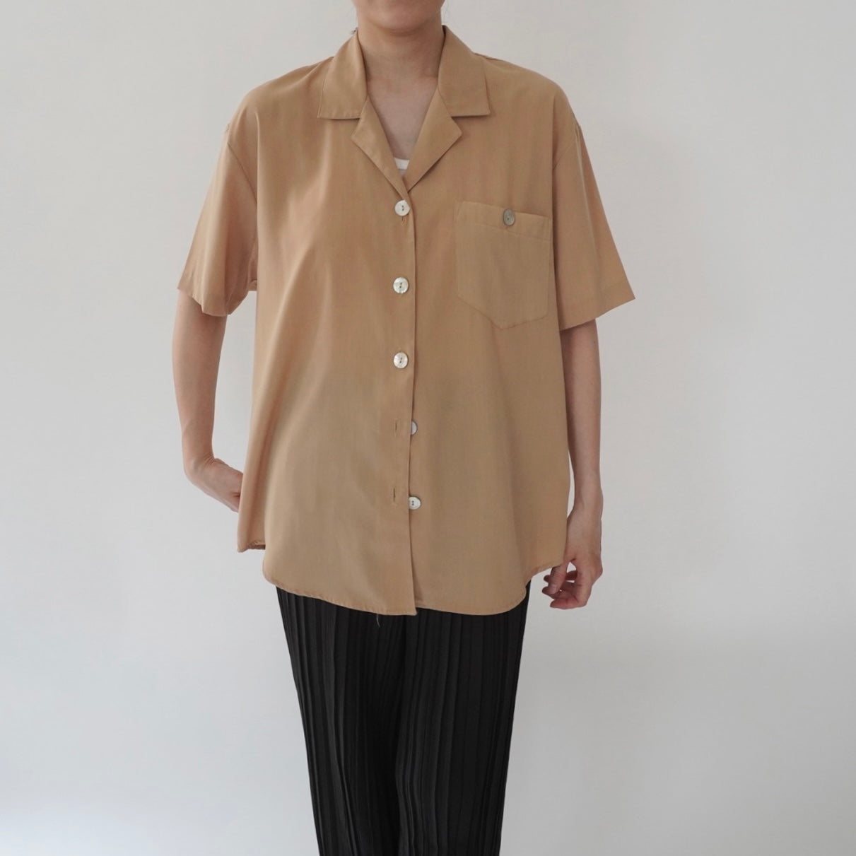 90s Beige Shirt