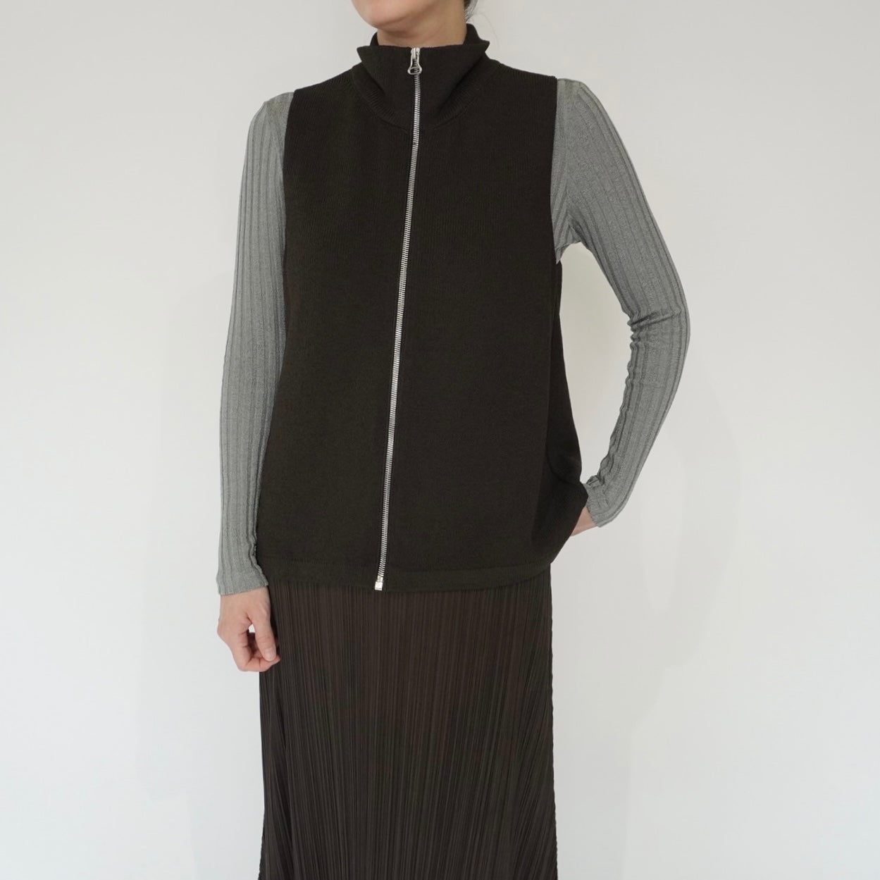 90s EURO Zipped Top、Vest Handloomed in California