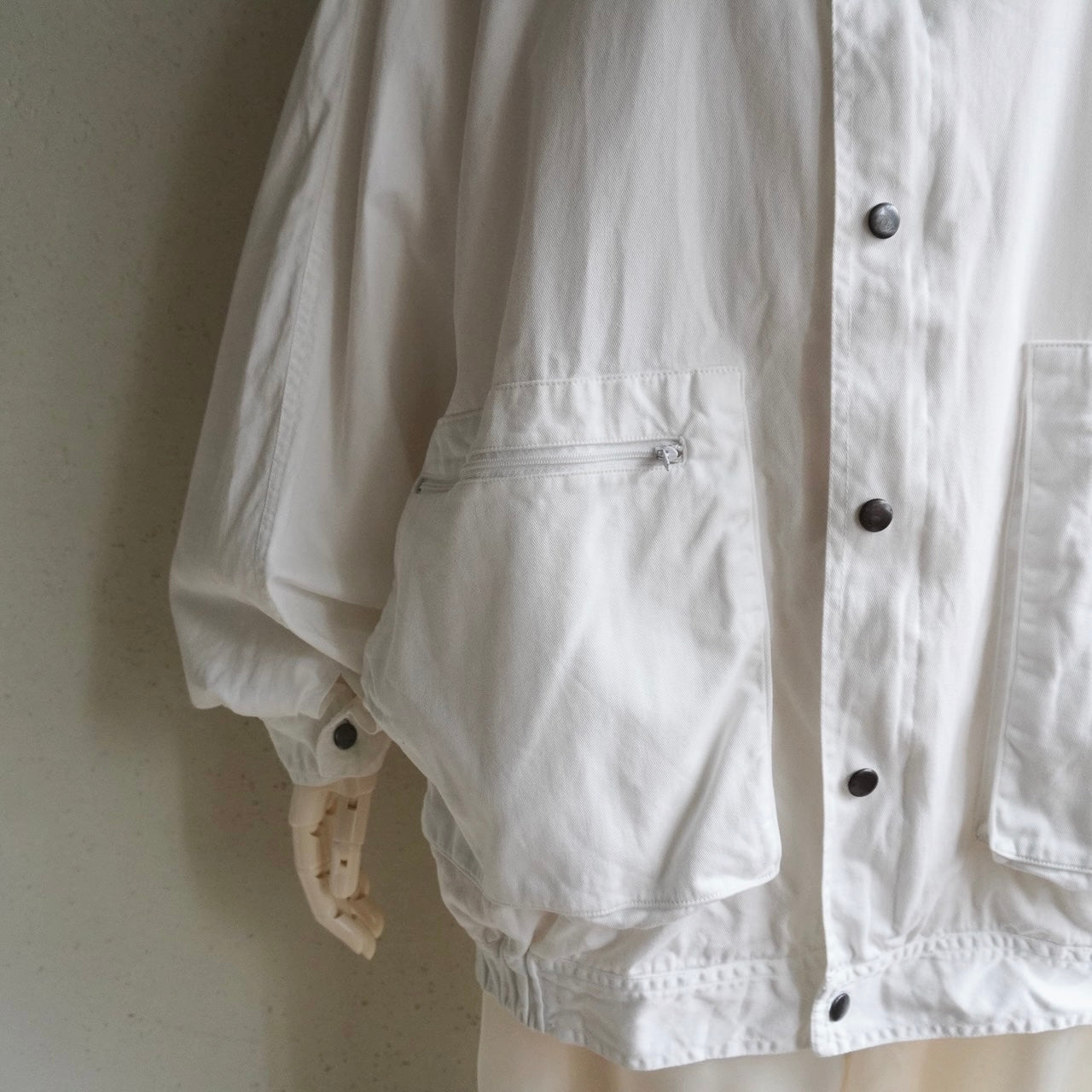 90s White Light Jacket