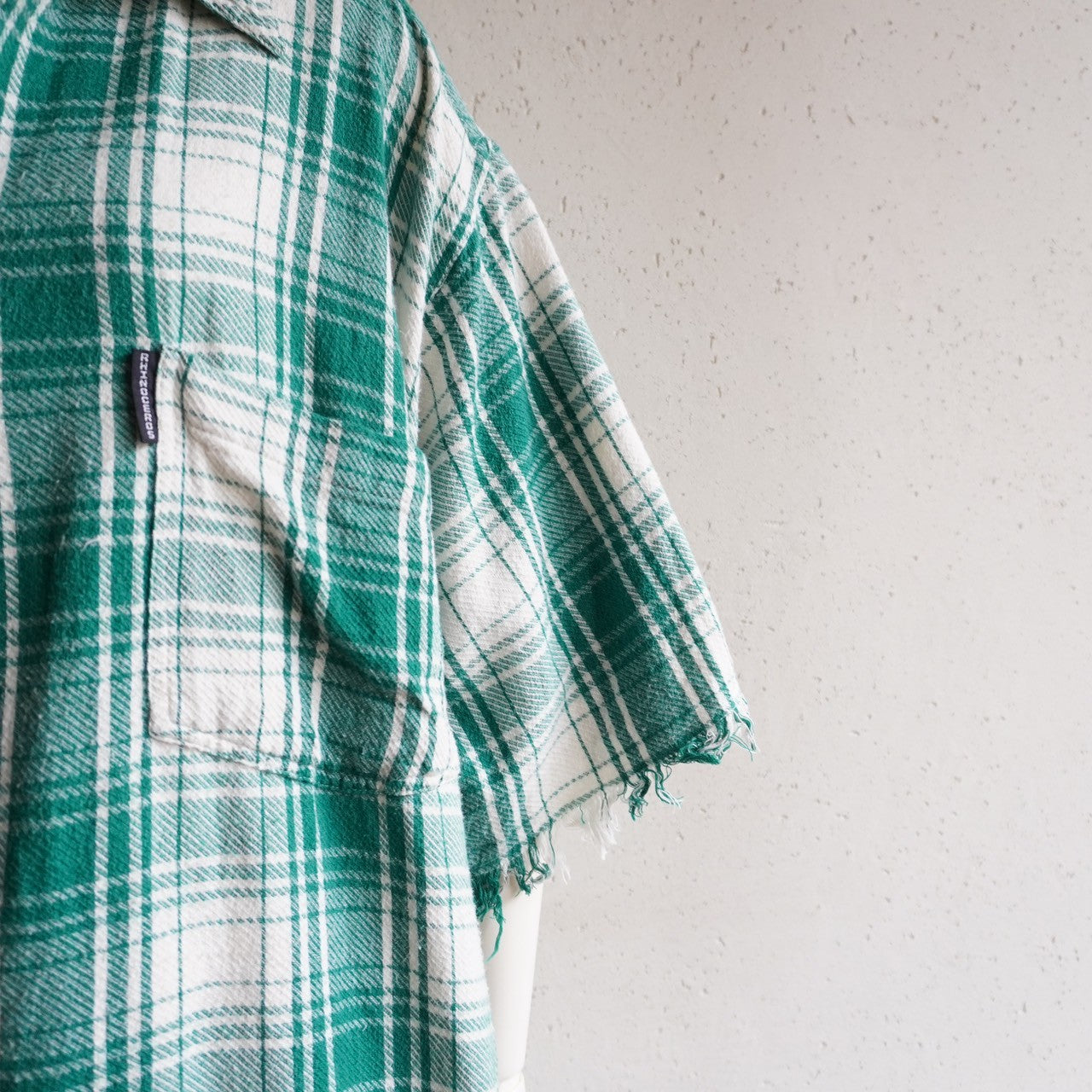 90s Zipped Pullover Shirt