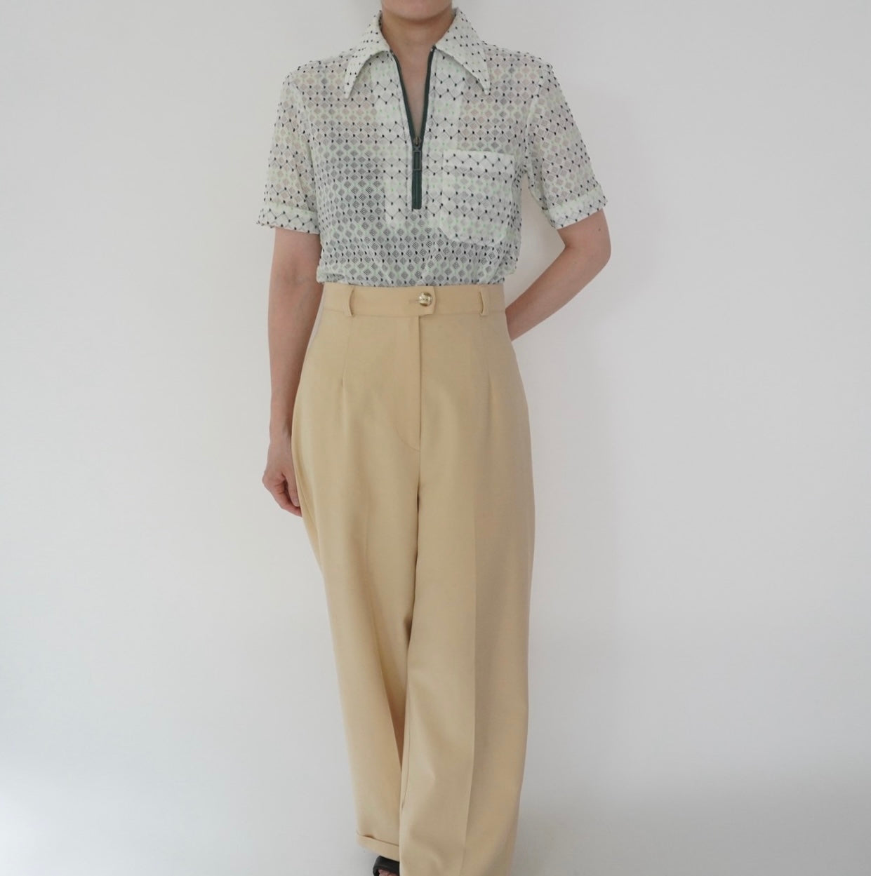 70s Pattern Zip Top