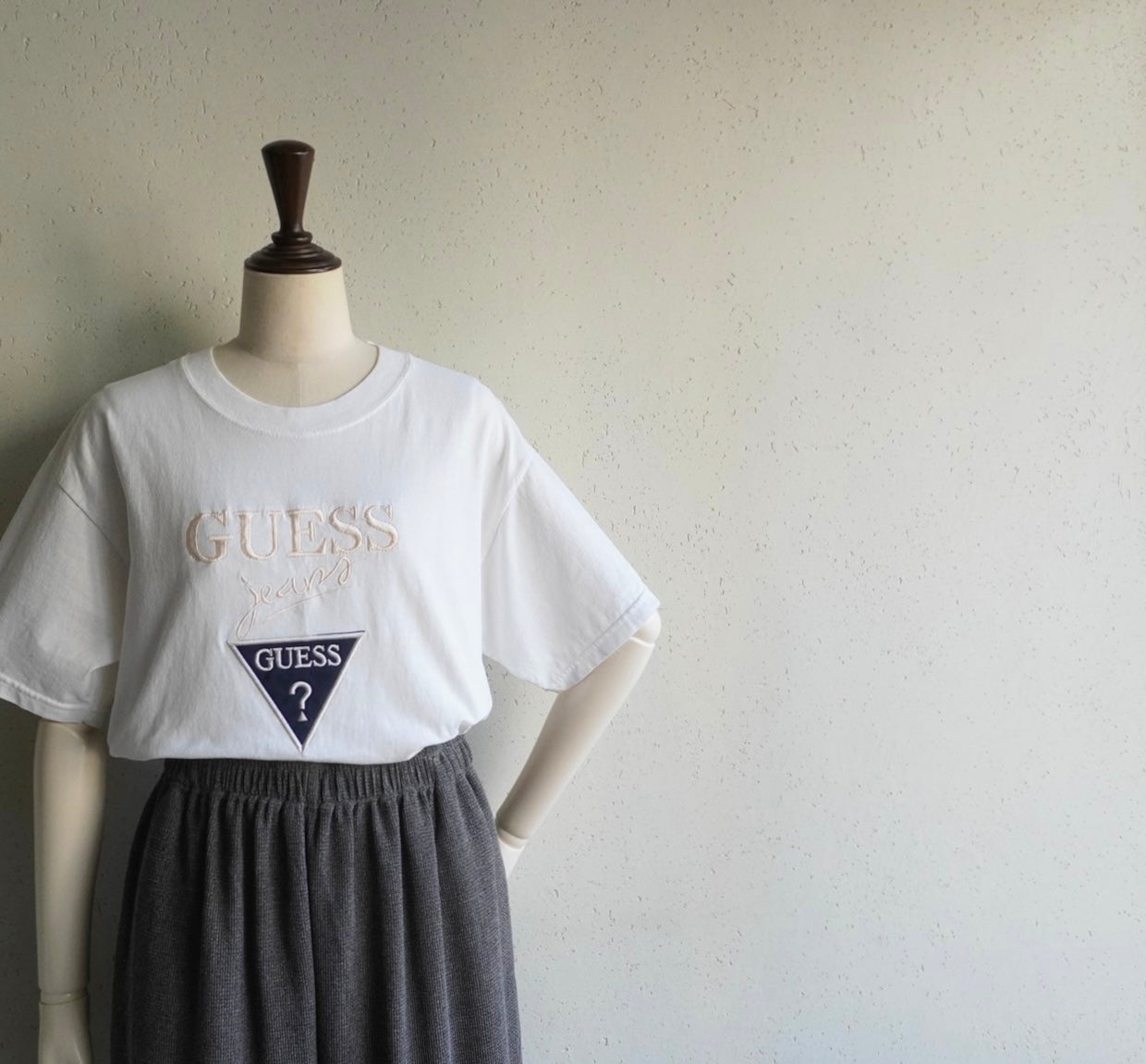 90s "GUESS" Embroidery T-shirt Made in USA