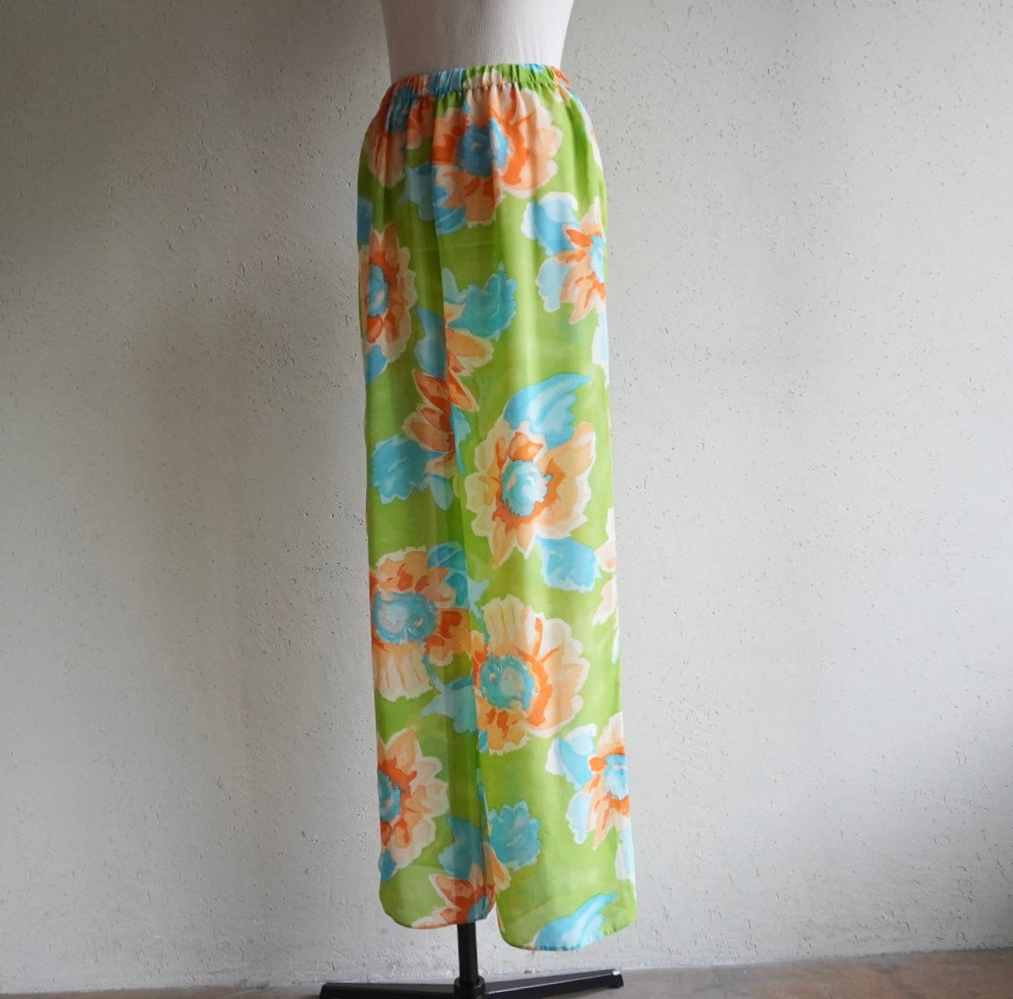 90s EURO Floral Print Pants
