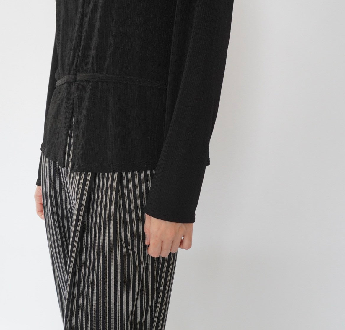 90s Black Design Top