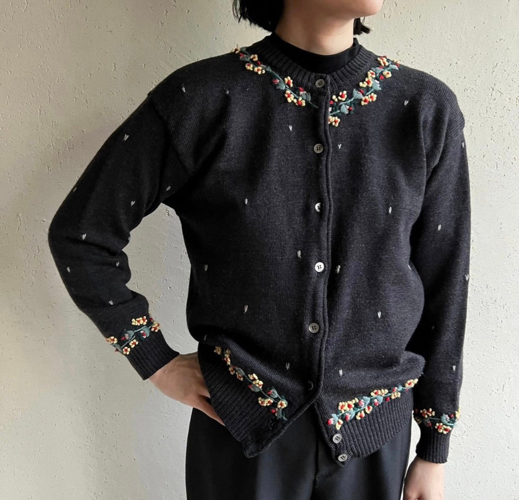 90s  Embroidery Knit Cardigan Made in Italy