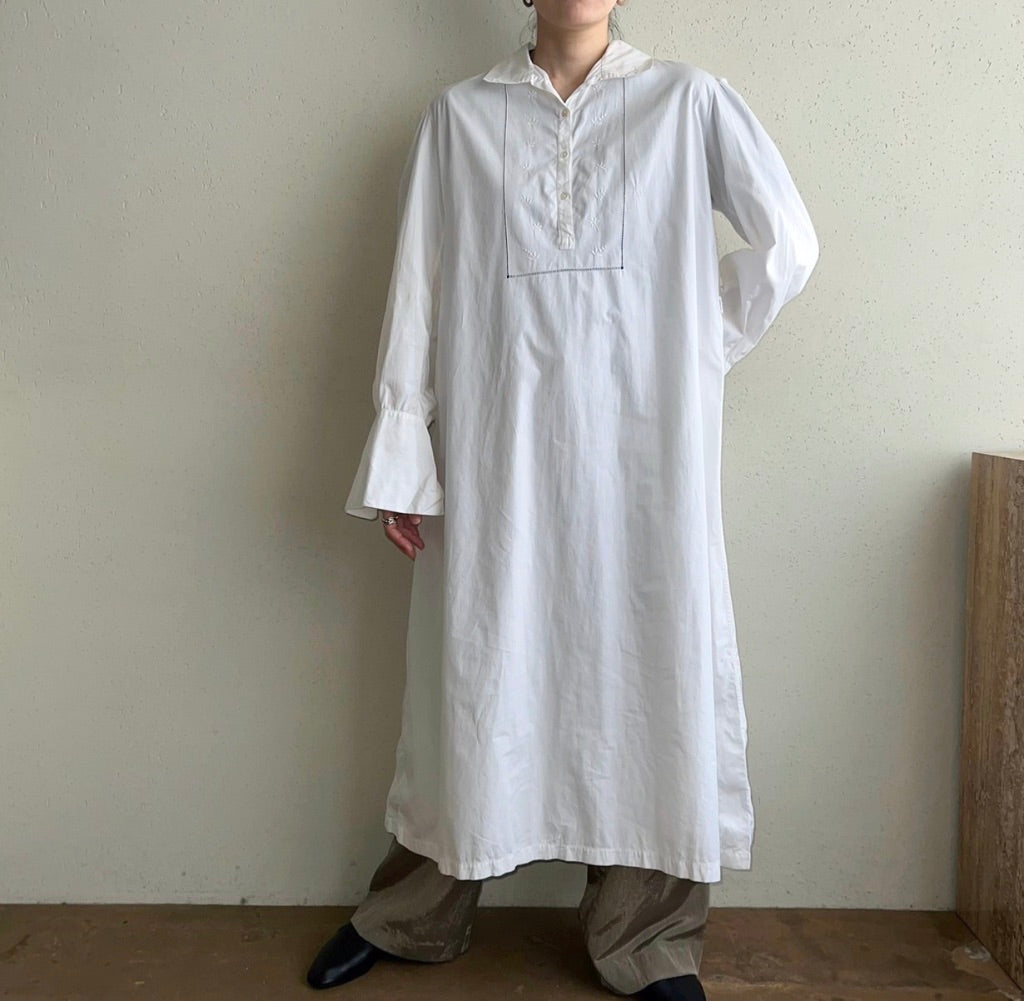 70s Embroidery Shirt Dress