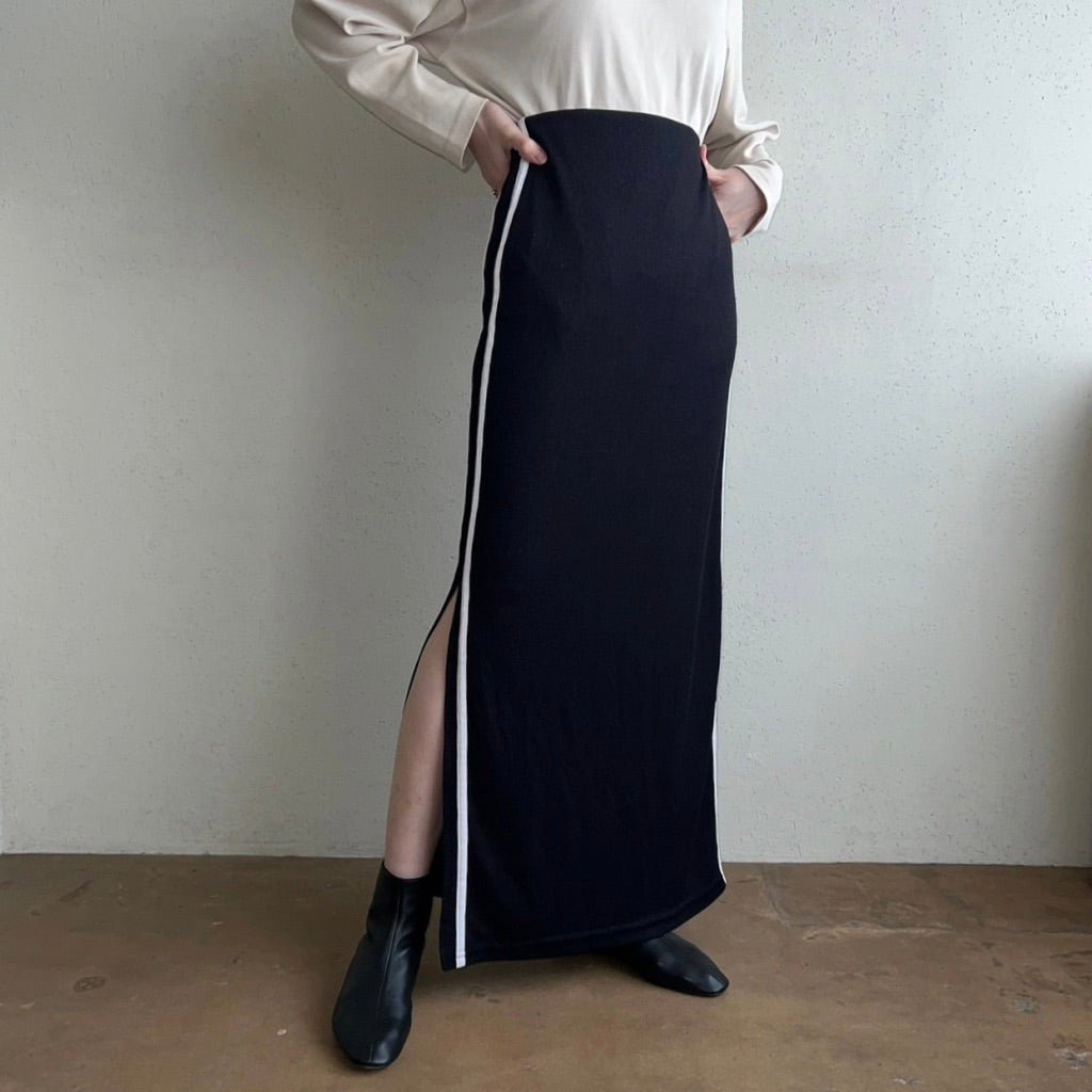 90s Side Line Skirt