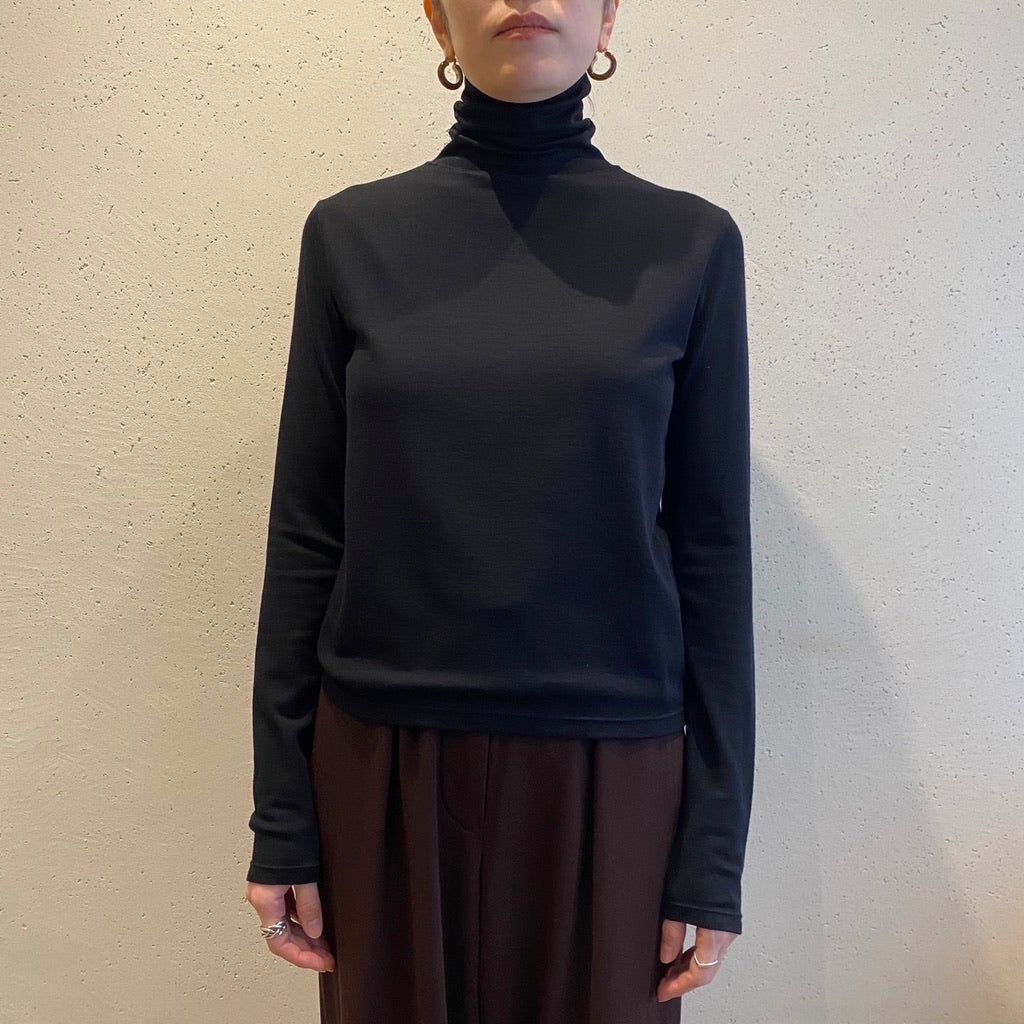 Kraud TIGHT-FIT TURTLE NECK TOP