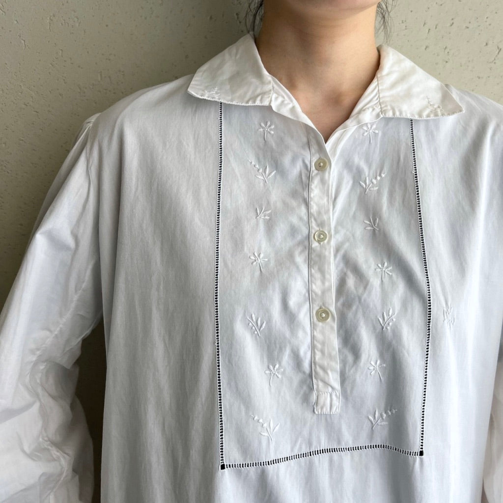 70s Embroidery Shirt Dress